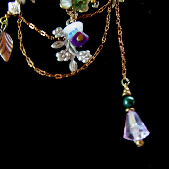 Vintage coppery metal chatelaine style brooch chains, butterflies & beads - Picture 4 of 8